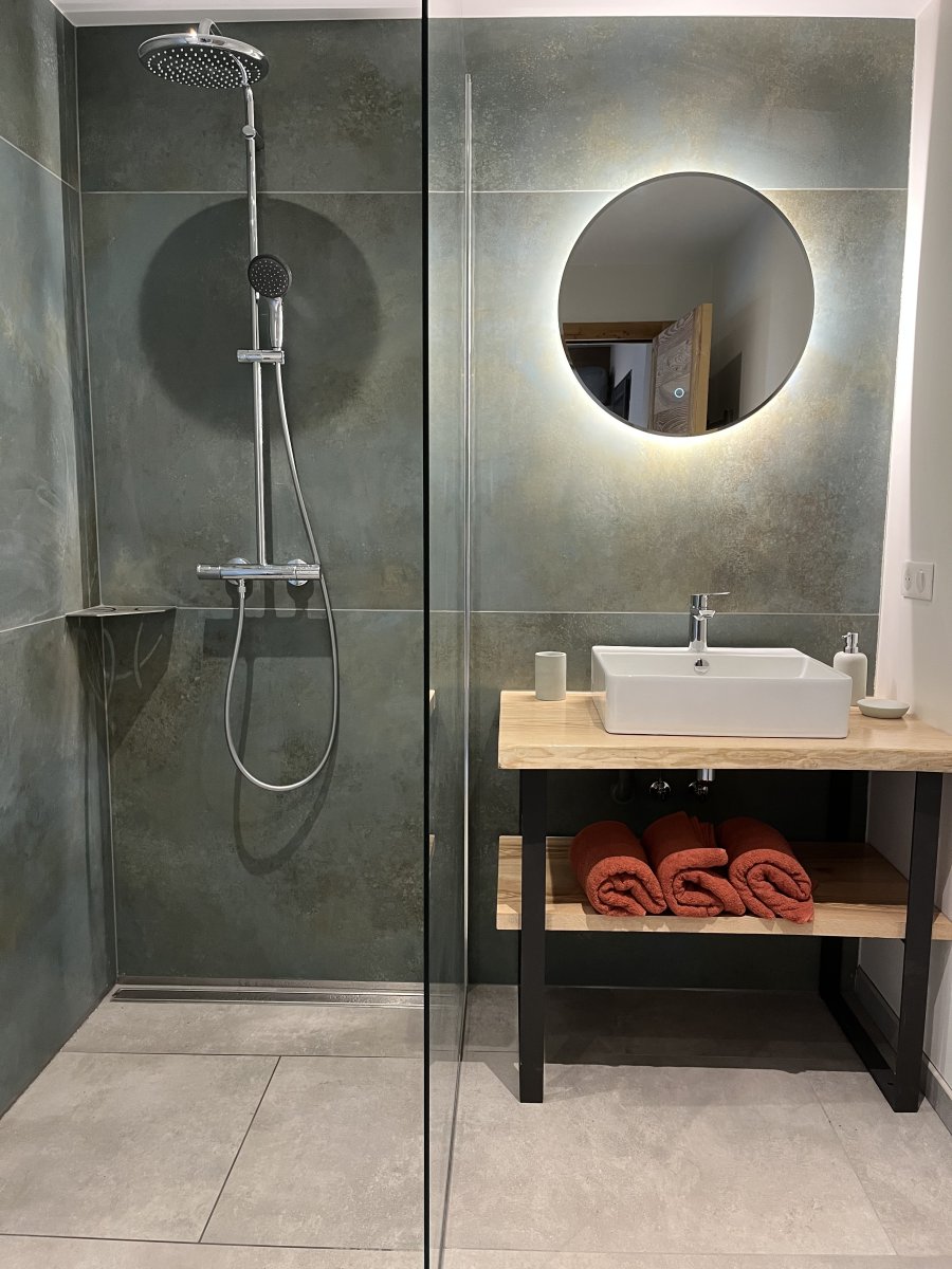 Deux salles de bain